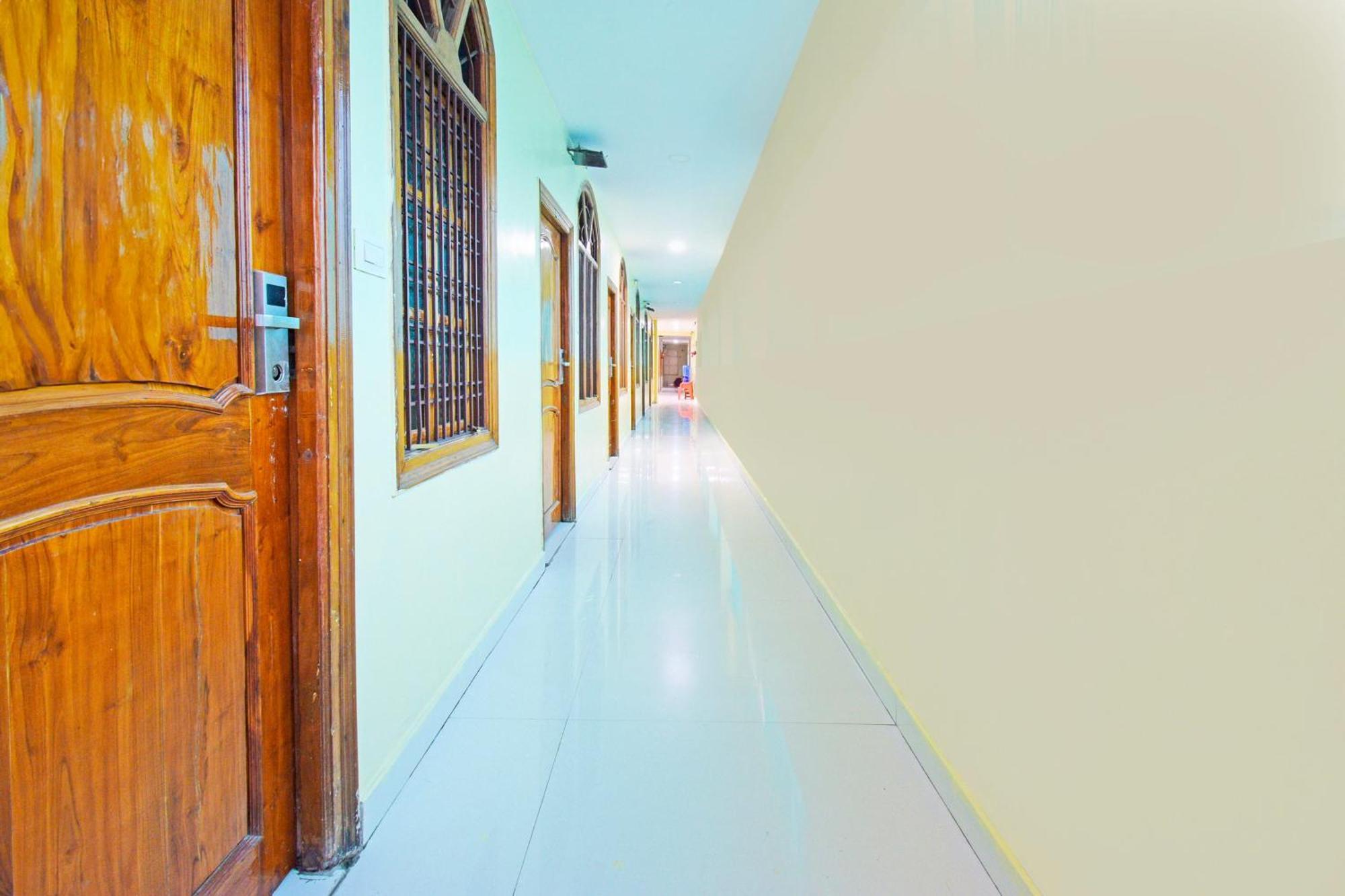 Super Townhouse Mancherial Mancherāl Exteriér fotografie