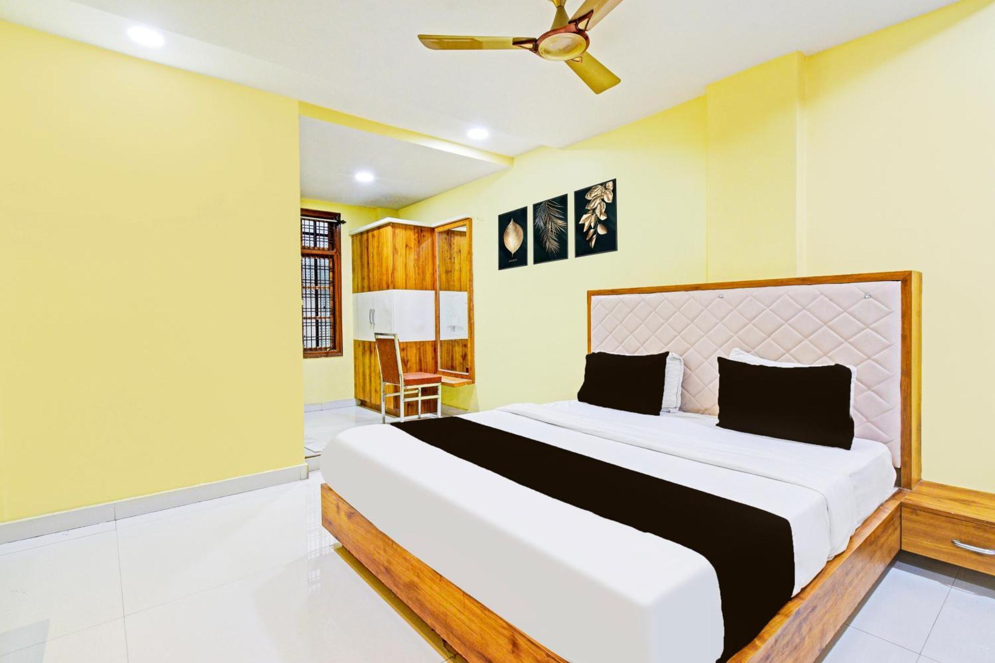 Super Townhouse Mancherial Mancherāl Exteriér fotografie